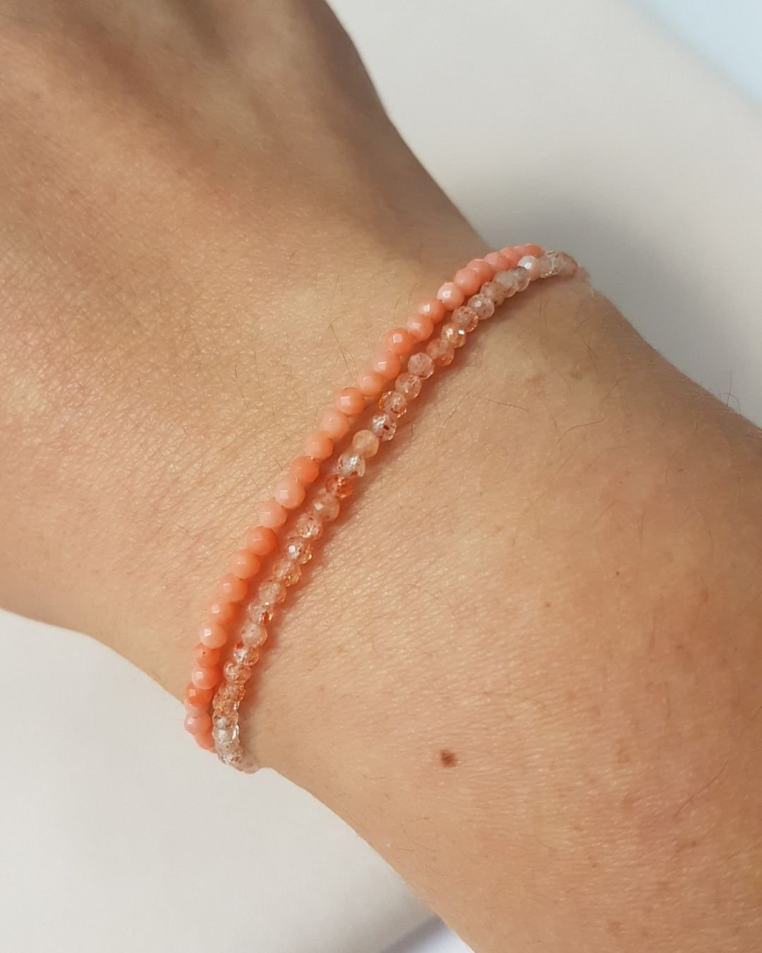 PULSEIRA PEDRAS CORAL LAPIDADA 2MM