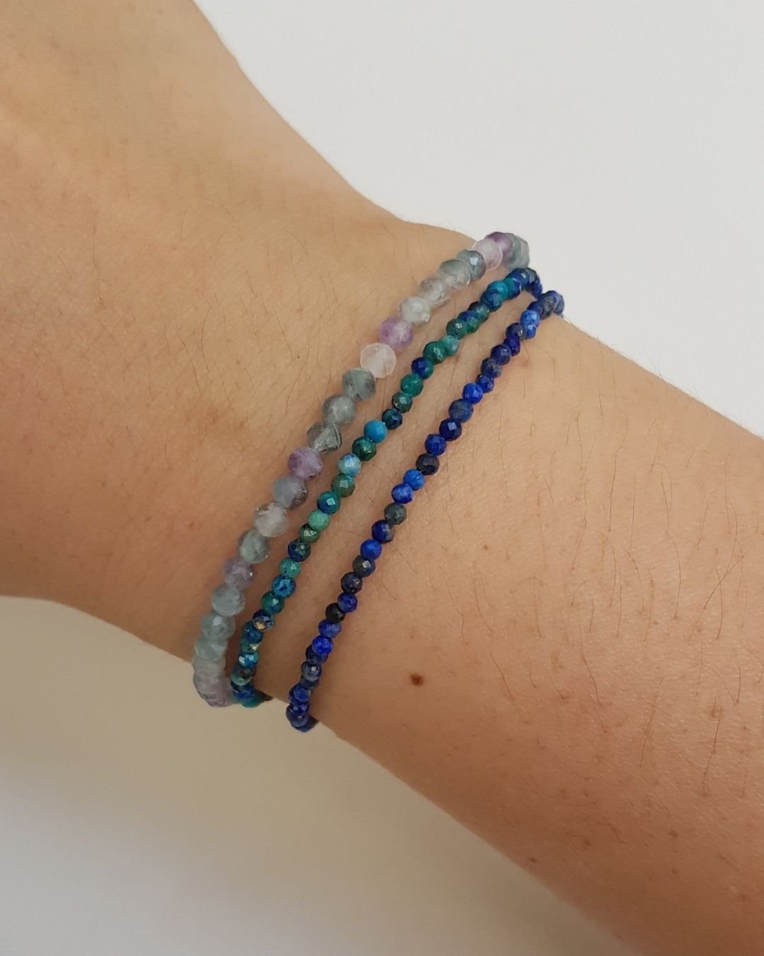 PULSEIRA PEDRAS CRISOCOLA 2MM LAPIDADA E PRATA 925