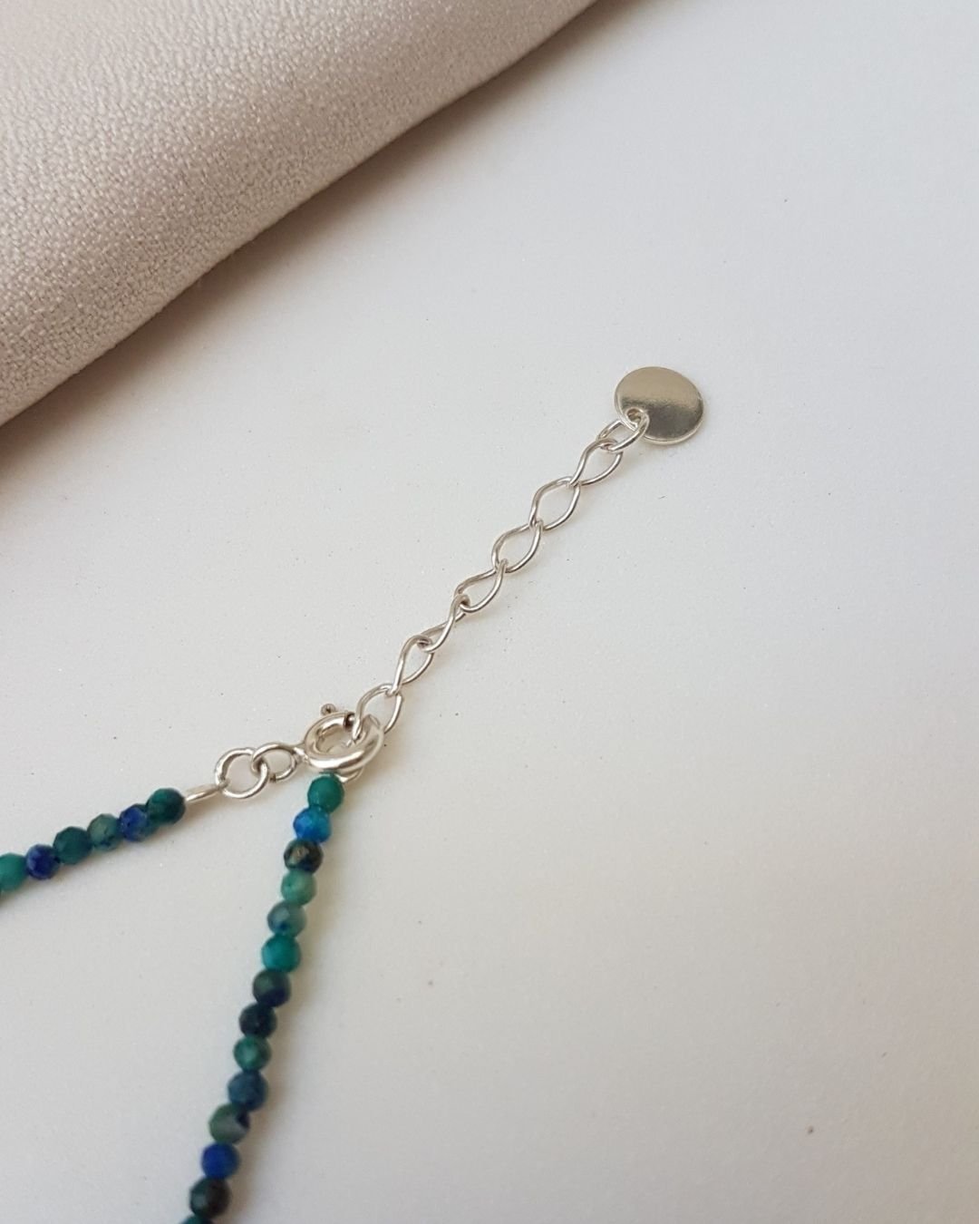 PULSEIRA PEDRAS CRISOCOLA 2MM LAPIDADA E PRATA 925