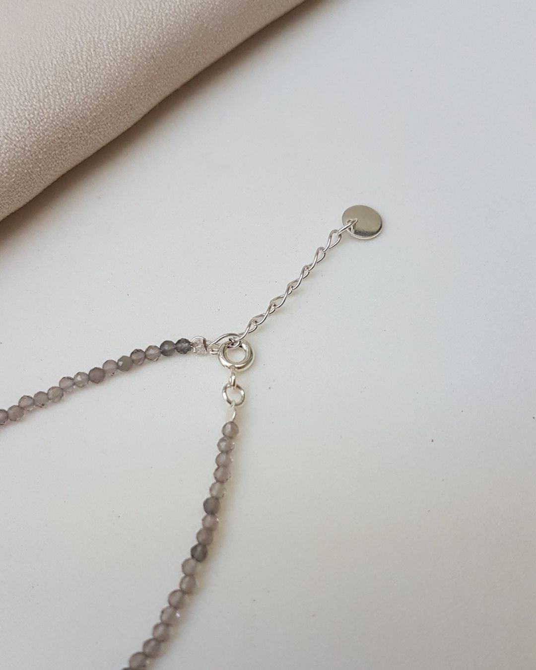 PULSEIRA PEDRAS QUARTZO FUME 2 MM