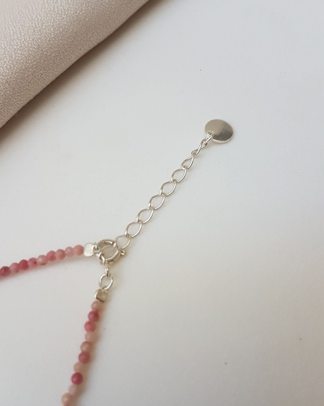 PULSEIRA PEDRAS RODONITA LAPIDADAS 2MM